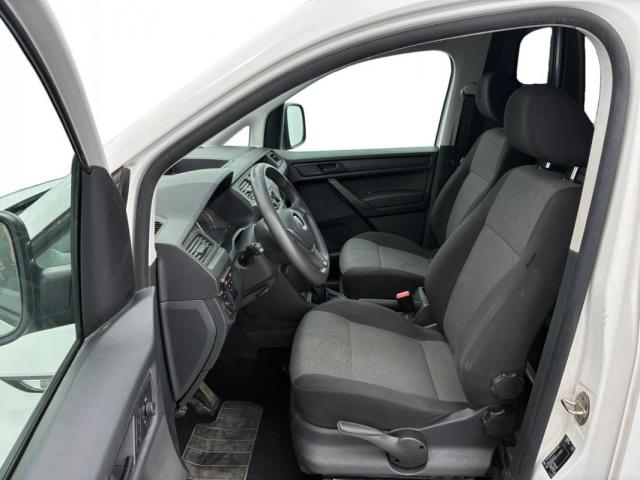 Volkswagen Caddy Van image 8