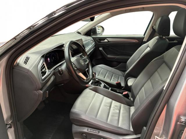 Volkswagen T-Roc image 2