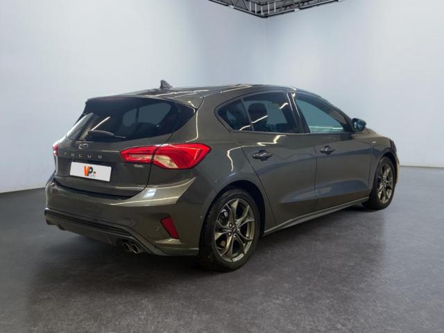 Ford Focus image 8