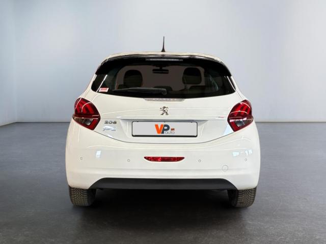 Peugeot 208 image 6