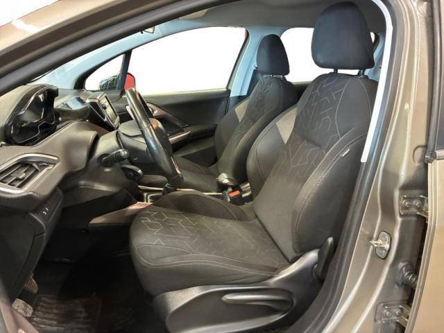 Peugeot 2008 image 1