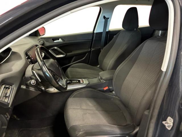 Peugeot 308 image 2