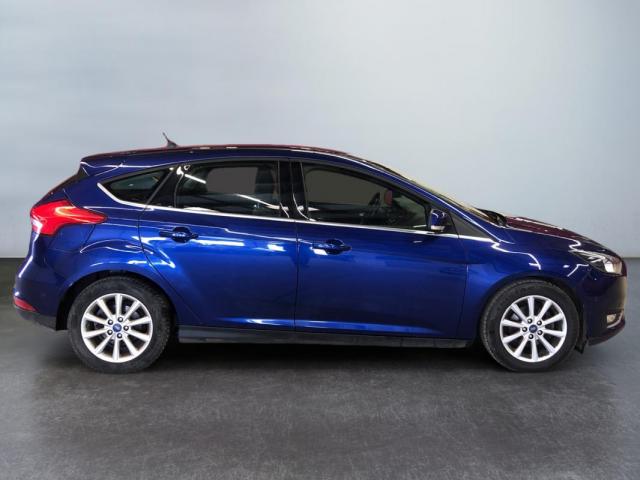 Ford Focus image 2