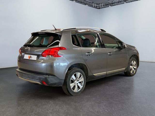 Peugeot 2008 image 8
