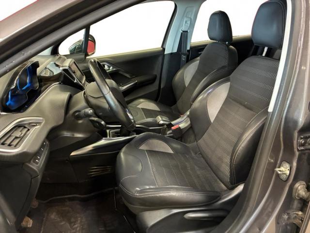 Peugeot 2008 image 3