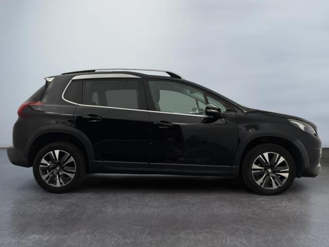 Peugeot 2008 image 1