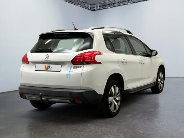 Peugeot 2008 image 3