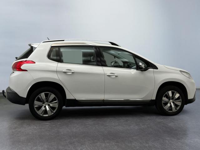 Peugeot 2008 image 7