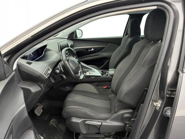 Peugeot 5008 image 1