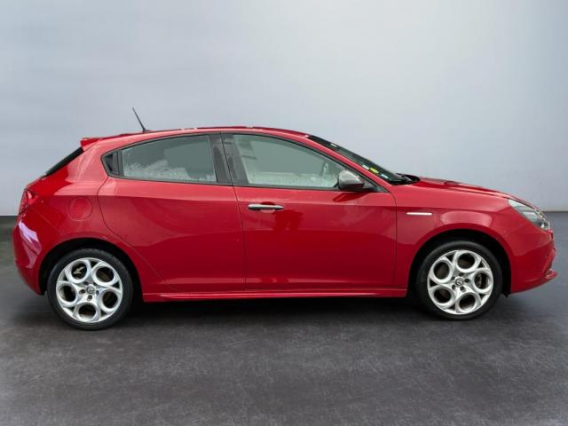 Alfa Romeo Giulietta image 7