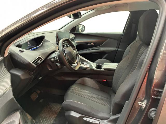 Peugeot 3008 image 2