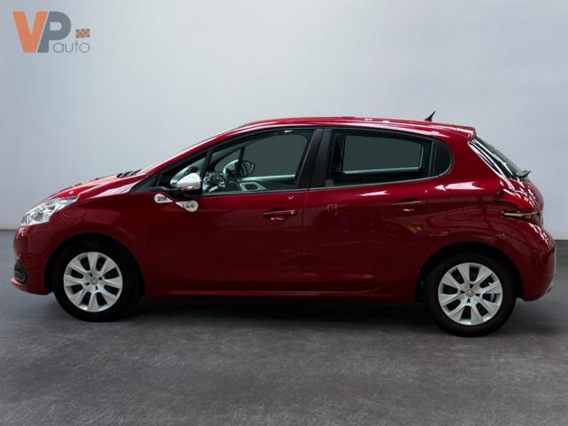 Peugeot 208 image 1