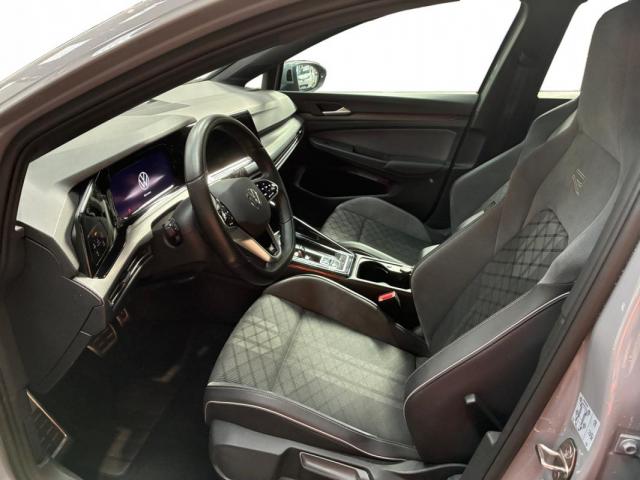 Volkswagen Golf image 1