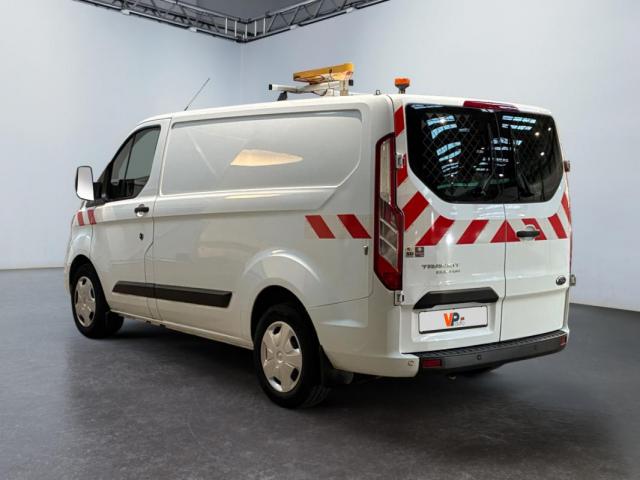 Ford Transit Custom image 8