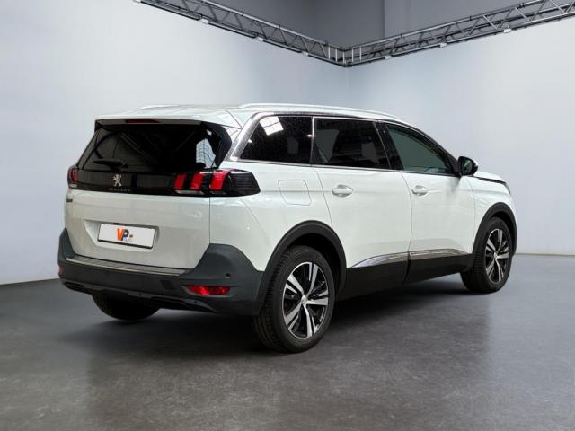 Peugeot 5008 image 2