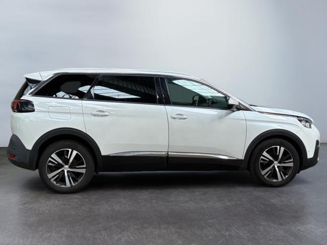 Peugeot 5008 image 8