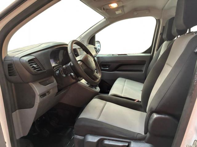 Citroen Jumpy image 2