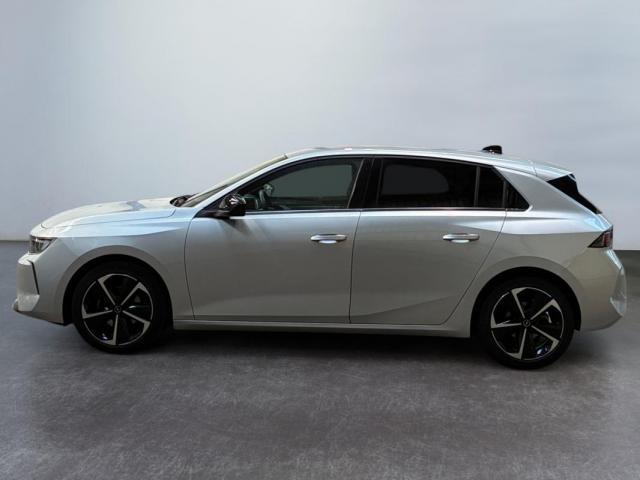Opel Astra image 1