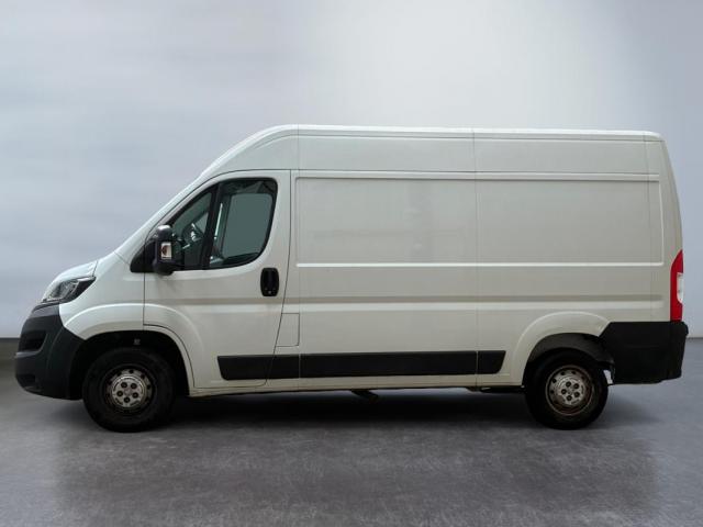 Peugeot Boxer image 2
