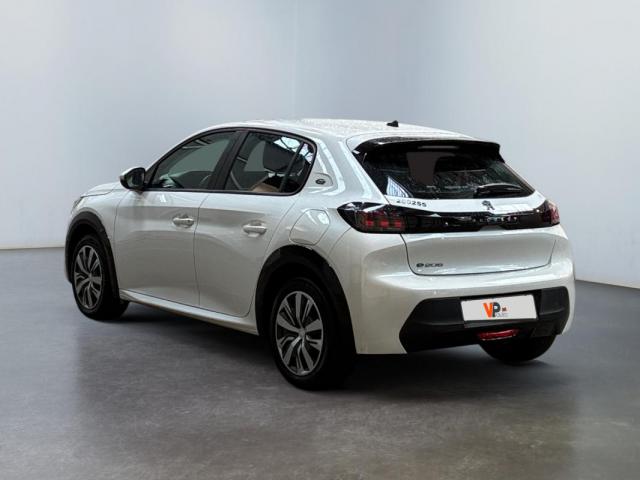 Peugeot 208 image 7