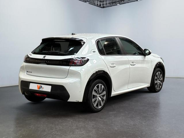 Peugeot 208 image 1