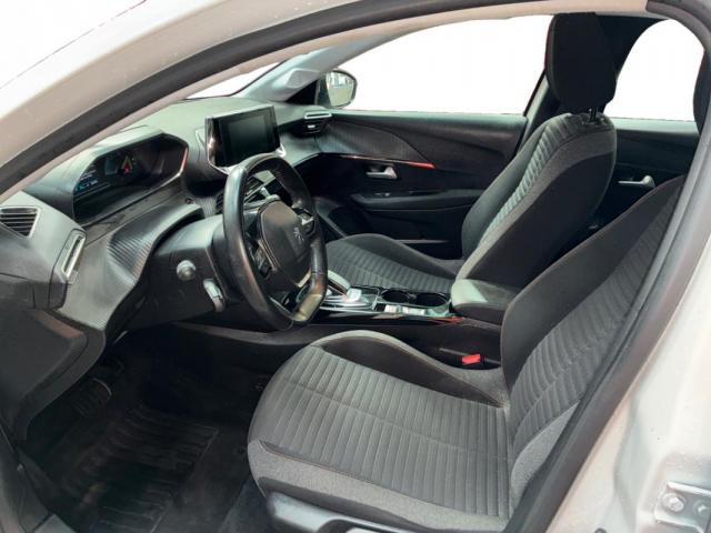 Peugeot 208 image 6