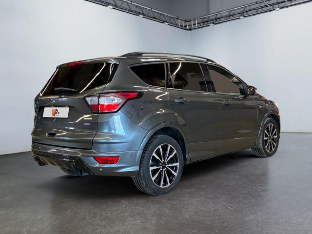 Ford Kuga image 8