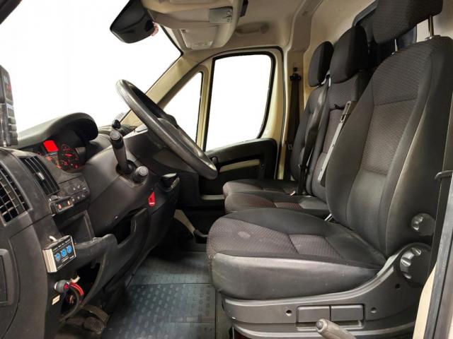 Peugeot Boxer image 2