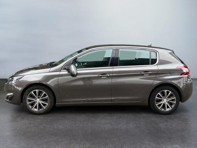 Peugeot 308 image 8