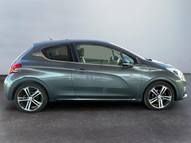 Peugeot 208 image 7