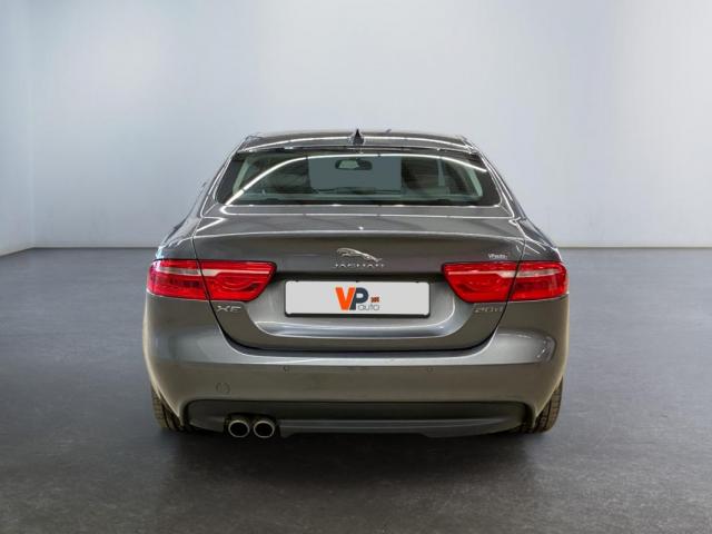 Jaguar Xe image 6