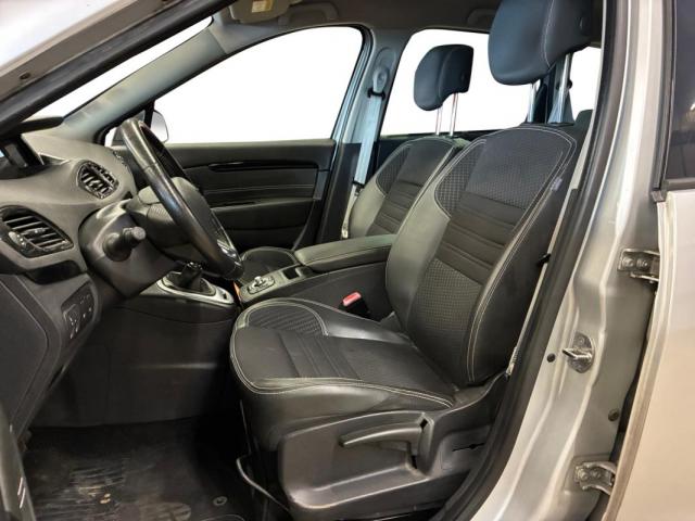 Renault Grand Scénic image 2