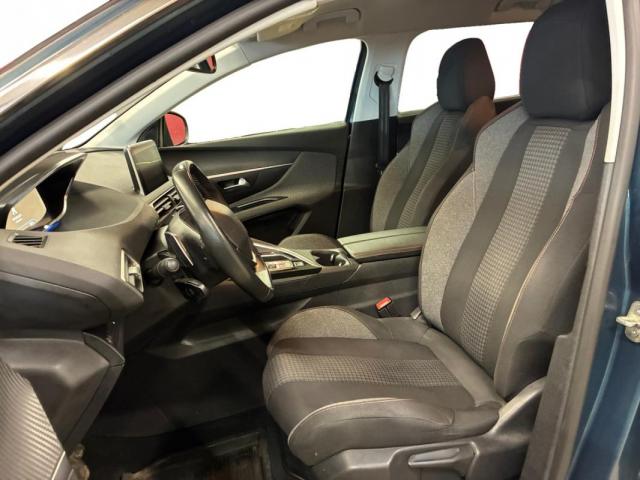 Peugeot 5008 image 2