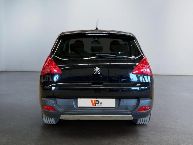 Peugeot 3008 Hybrid4 image 2