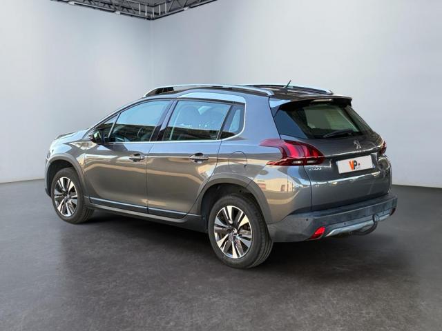 Peugeot 2008 image 3