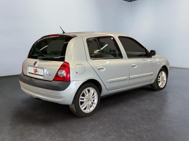 Renault Clio image 8