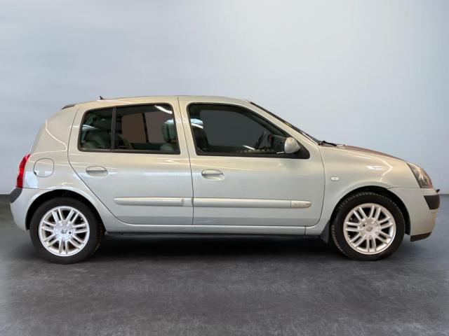 Renault Clio image 1
