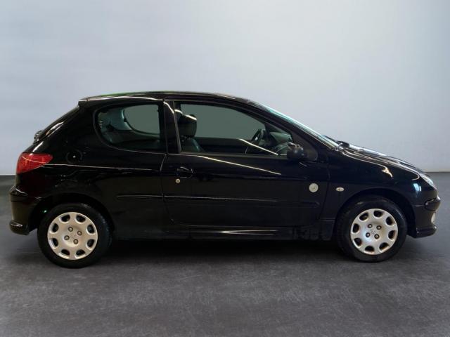 Peugeot 206 image 6