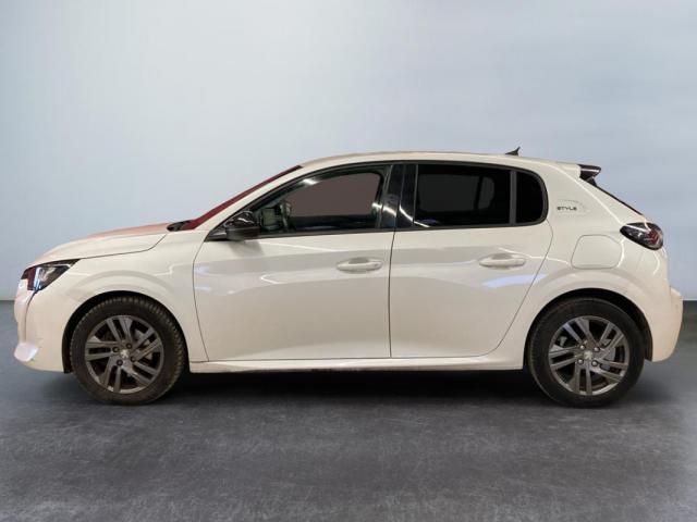 Peugeot 208 image 8