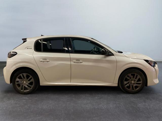 Peugeot 208 image 6