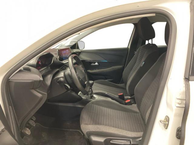 Peugeot 208 image 2