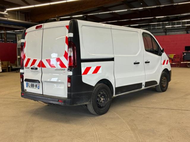 Renault Trafic image 2
