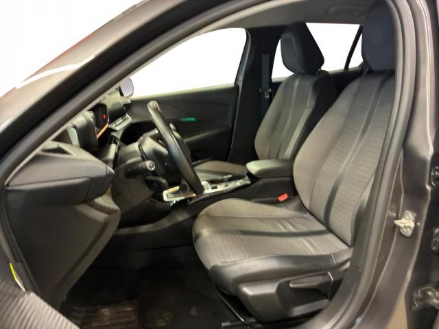 Peugeot 208 image 8