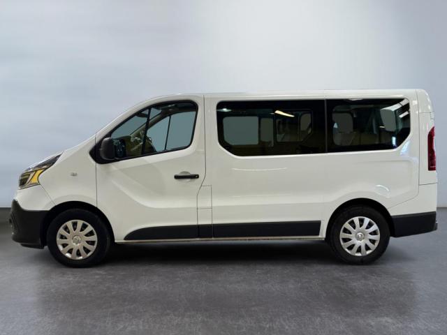 Renault Trafic image 2