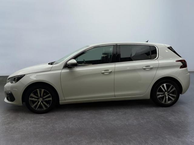 Peugeot 308 image 2