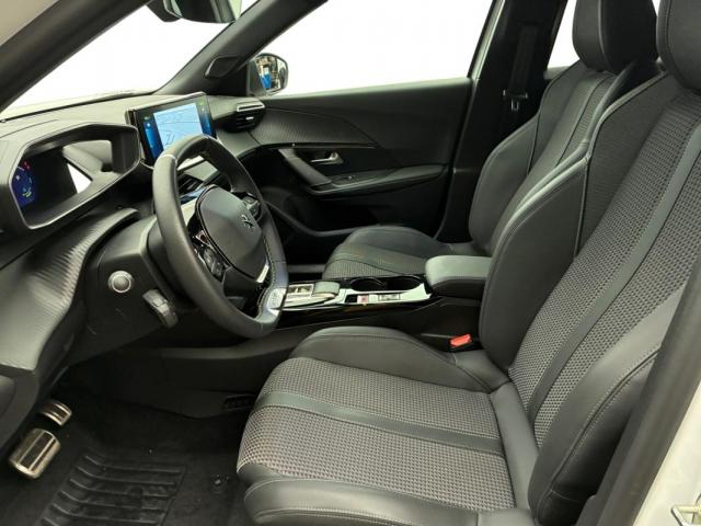 Peugeot 2008 image 1