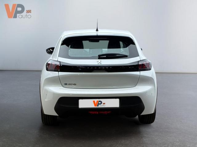 Peugeot 208 image 7
