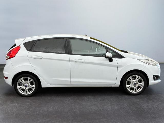 Ford Fiesta image 5
