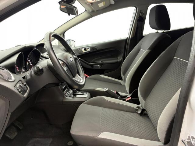 Ford Fiesta image 8