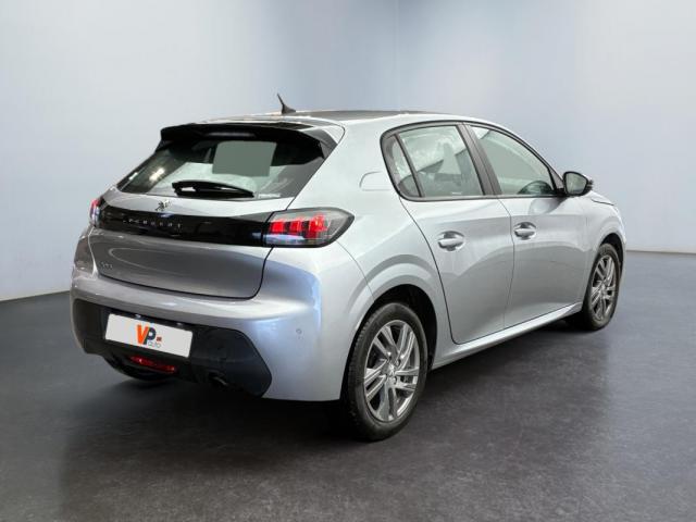 Peugeot 208 image 8